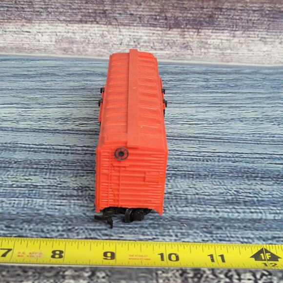Vintage H.O scale Baby Ruth box car red and yellow - Picture 6 of 7